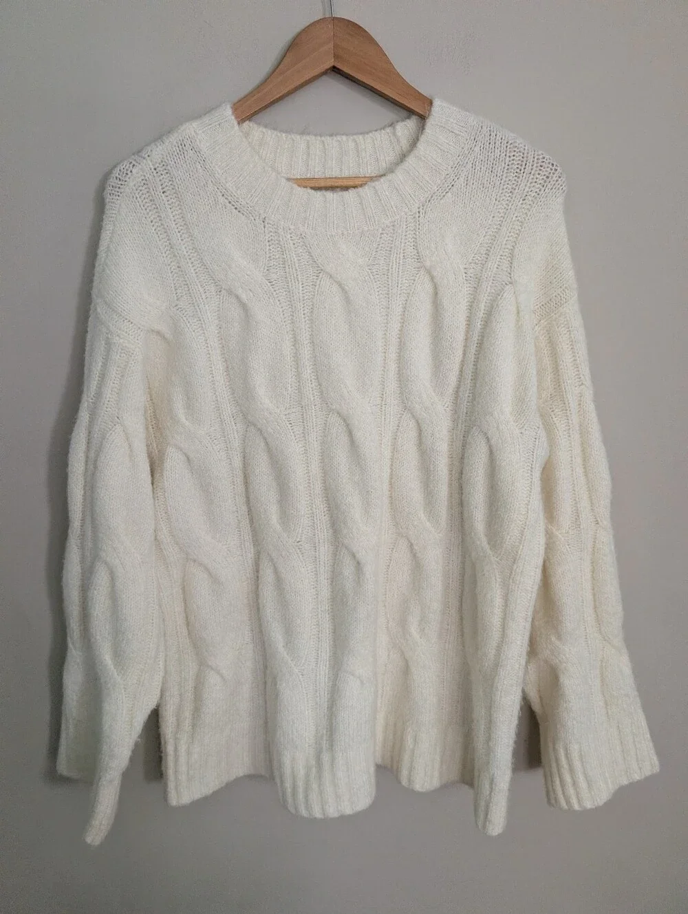 American Eagle Outfitters excellent super